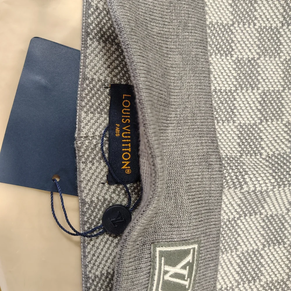 Louis Vuitton Gray Plaid Beanie - Picture 4 of 5